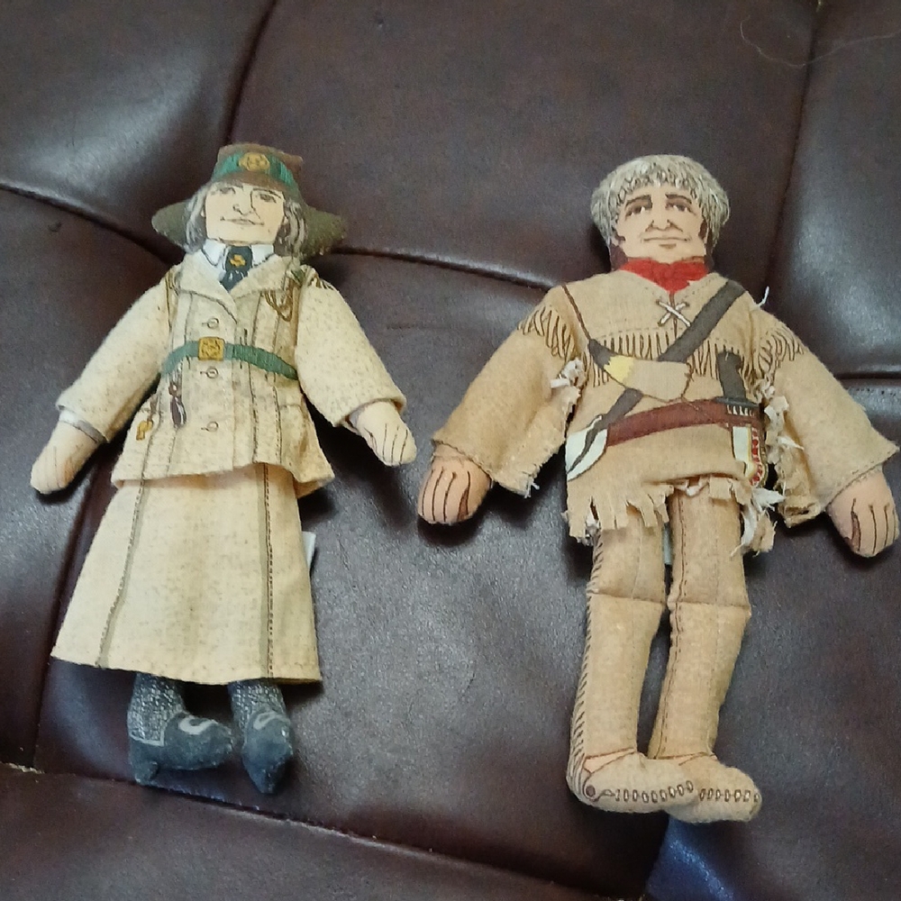 Vintage HALLMARK Cloth Doll  Juliette LOW (RARE) Davy Crocket